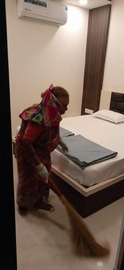Super Hotel O Shri Shiva Palace Rāipur المظهر الخارجي الصورة