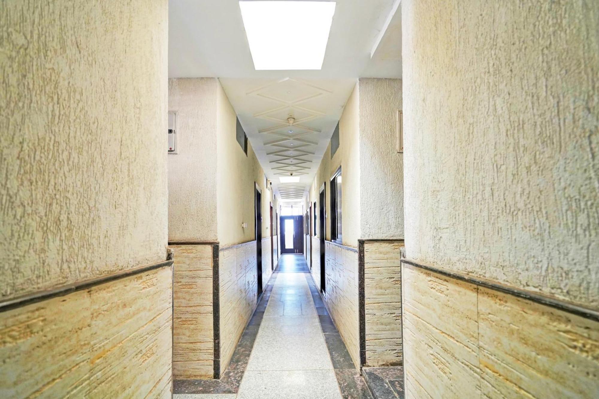 Super Hotel O Shri Shiva Palace Rāipur المظهر الخارجي الصورة