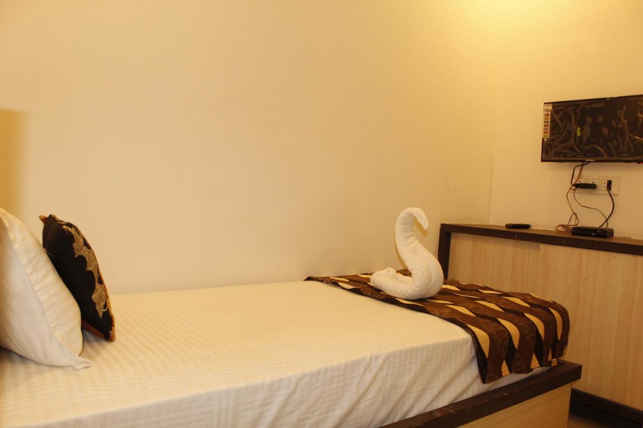 Super Hotel O Shri Shiva Palace Rāipur المظهر الخارجي الصورة